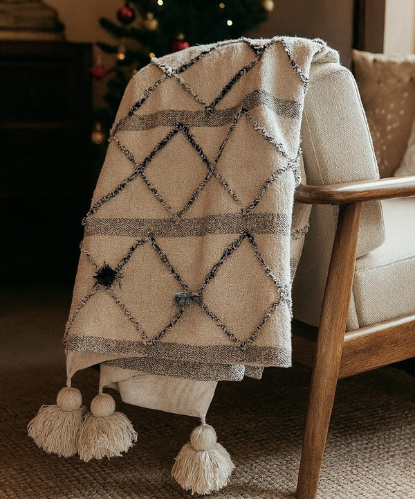 Tasseled Snow Throw Blanket