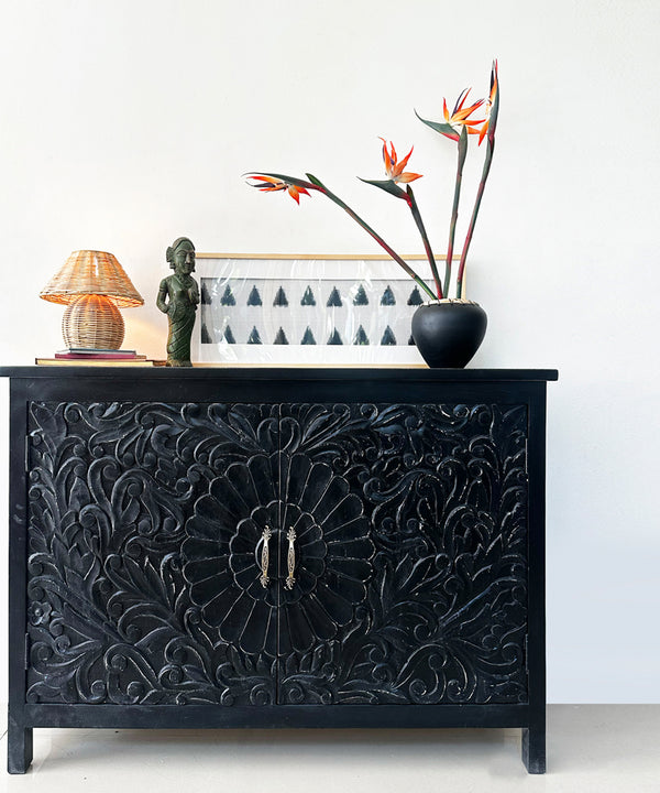Carvred Coal Console