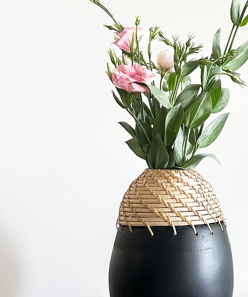 Dory coal Terracotta Cane Vase