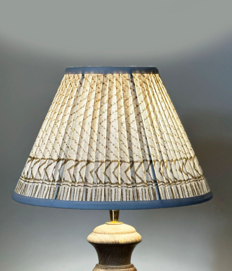 Ivory & Gold Minimalist Pleated Shade