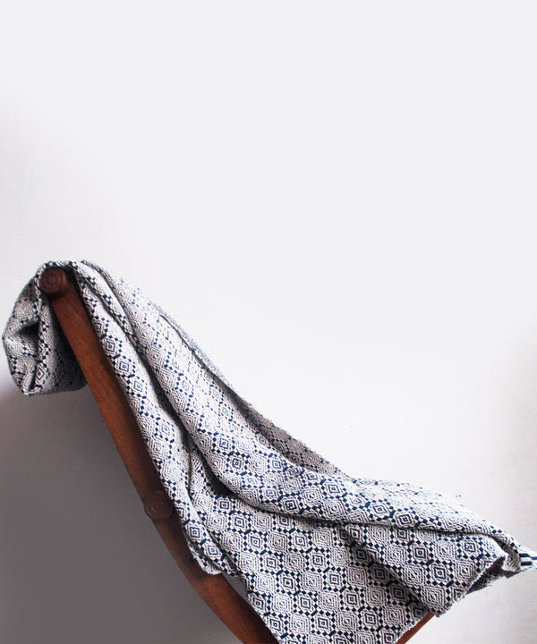 Reversible Day and Night Throw