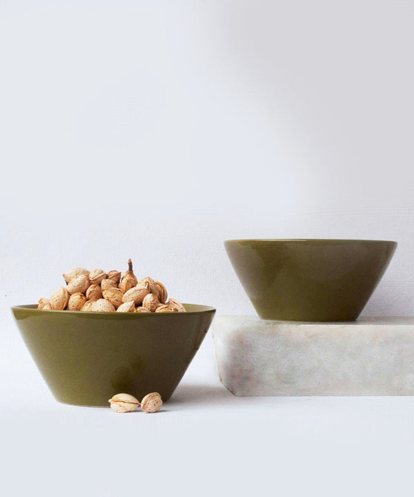 Gleaming olive bowl
